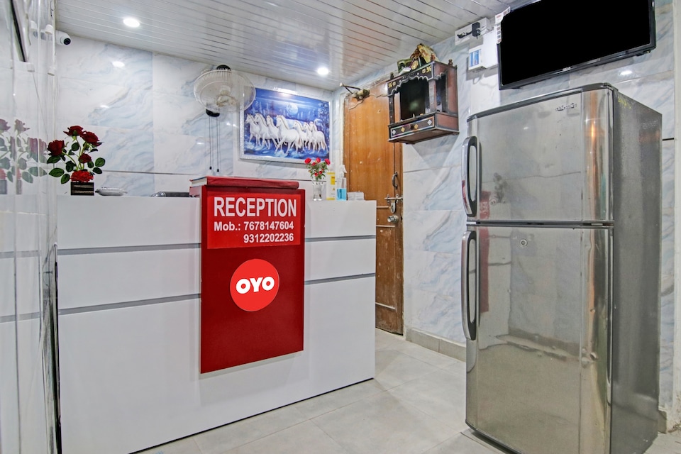 Hotel O You & Me, Rajouri Garden Delhi, Delhi