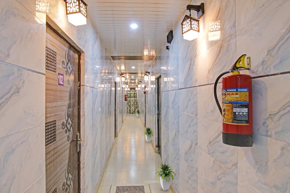 Hotel O You & Me, Rajouri Garden Delhi, Delhi