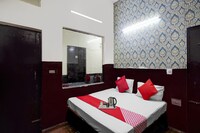 Hotel O Premium Hotel Near Botanic Garden Of Indian Republic