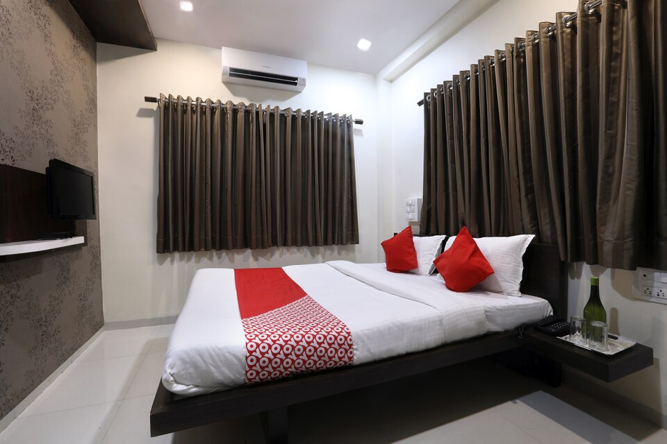 OYO 12205 Vishnupriya Regency, Kolhapur, Kolhapur