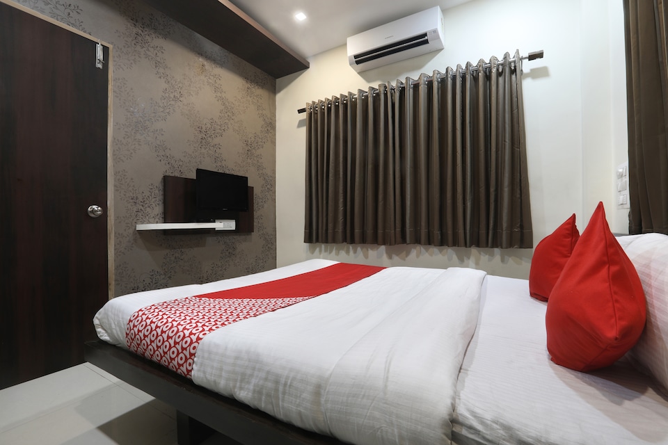 OYO 12205 Vishnupriya Regency, Kolhapur, Kolhapur