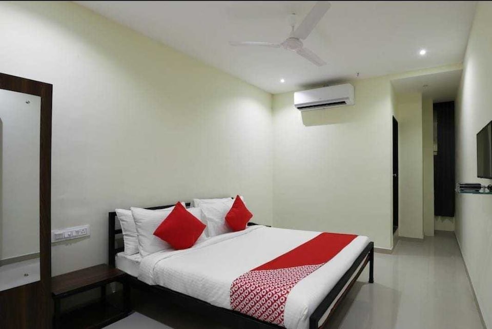 OYO Hotel Blue Sky, Airport Surat, Surat