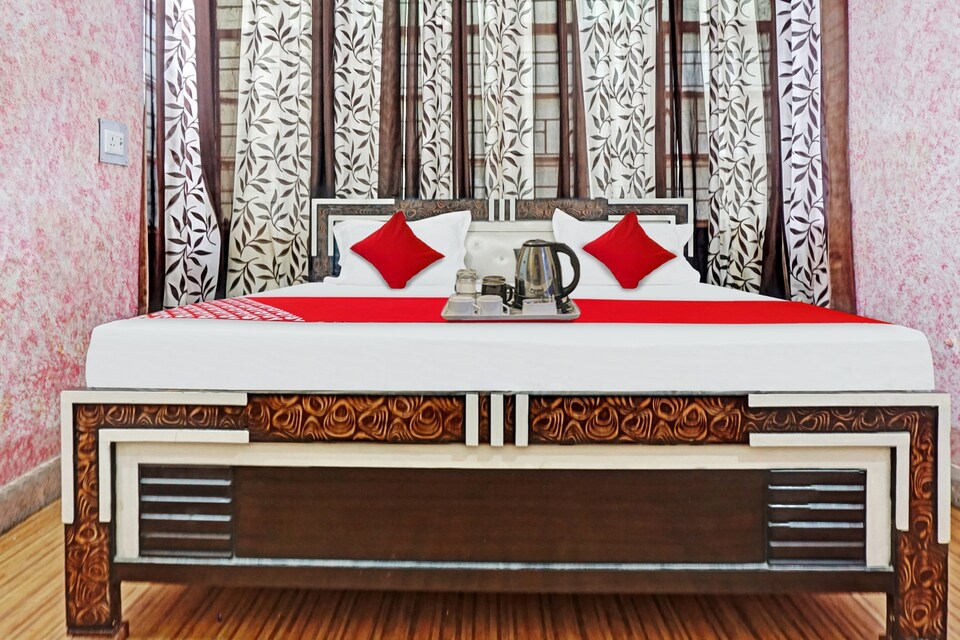 LIVE as PAT1046, Patliputra Colony, Patna