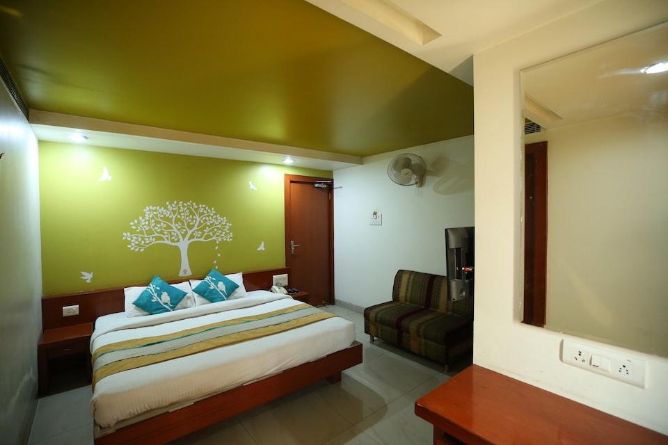 OYO 1548 Hotel Pleasure Inn, MP Nagar Bhopal, Bhopal