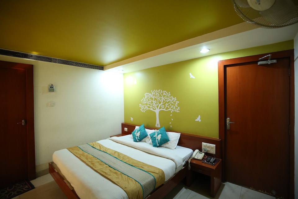 OYO 1548 Hotel Pleasure Inn, MP Nagar Bhopal, Bhopal