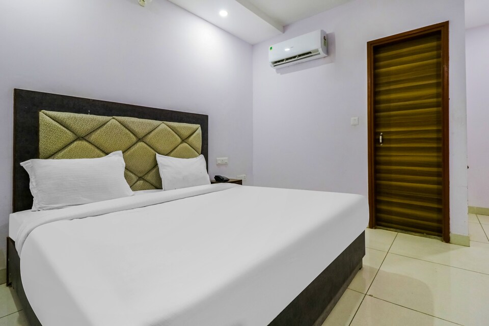 Live as a CHA739, Nayagaon Chandigarh, Chandigarh