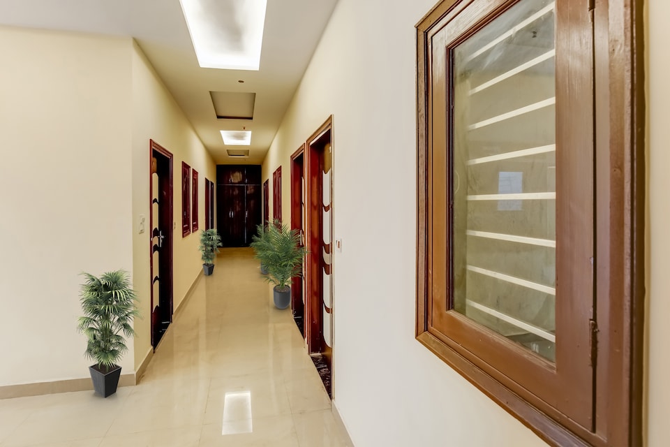 Hotel O Moon trip, Kharar, Kharar