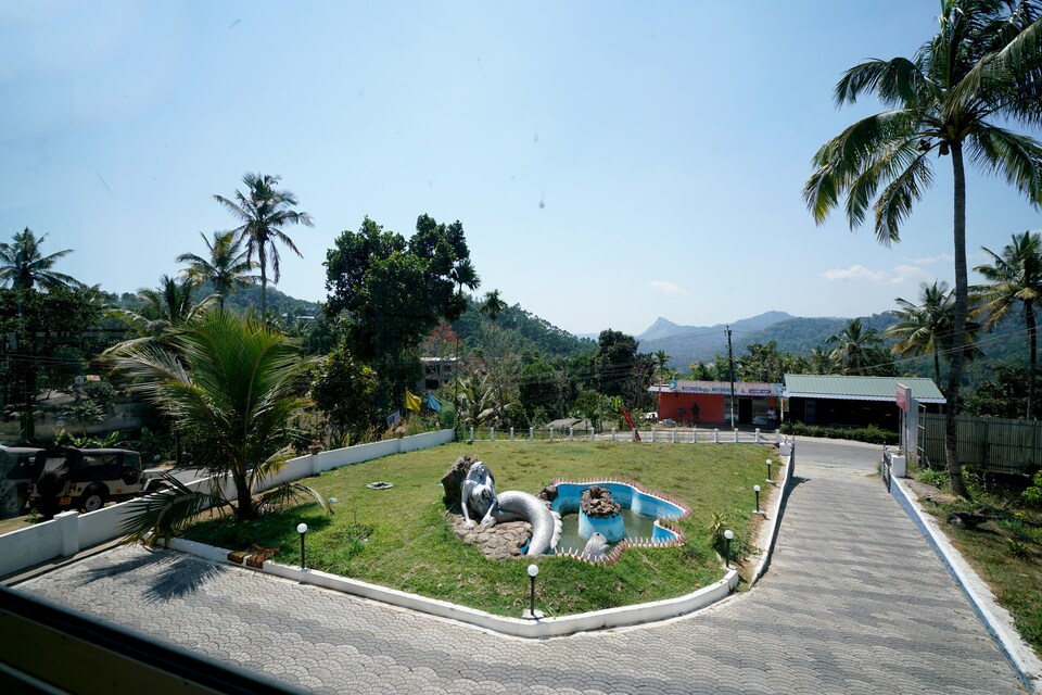 OYO 12224 Karoli Inn, Anachal, Munnar