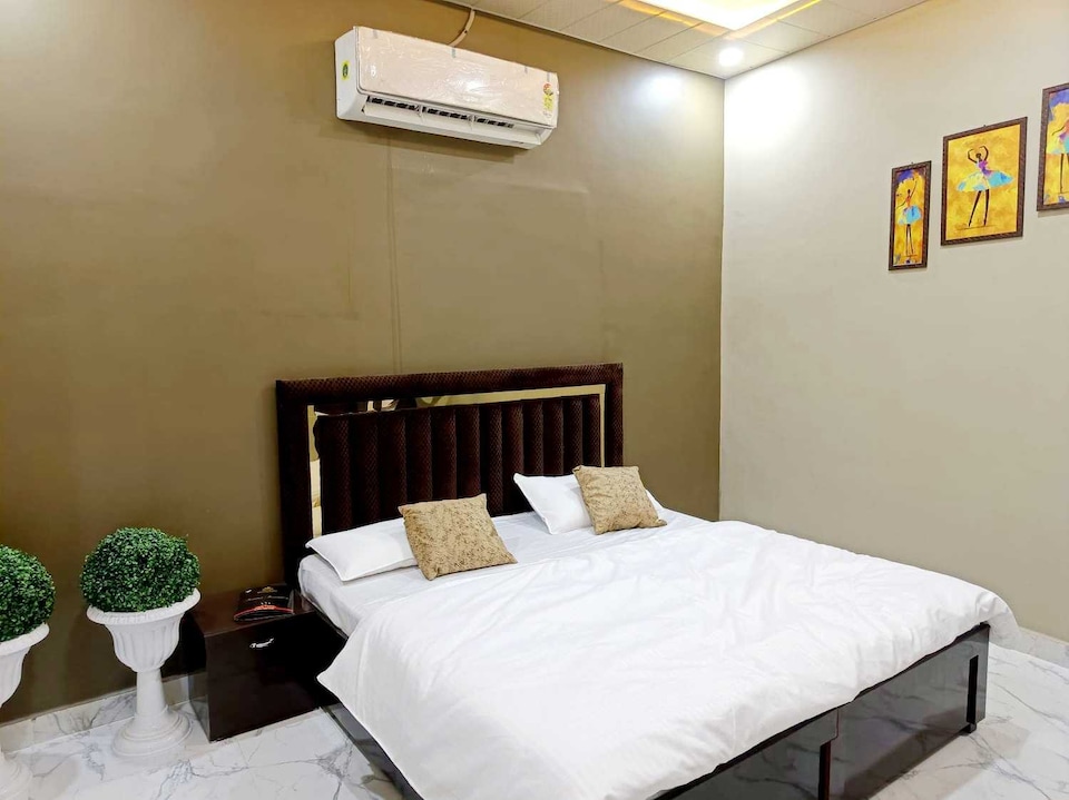 OYO 701030 Mannat Residency, Bulandshahr, Bulandshahr