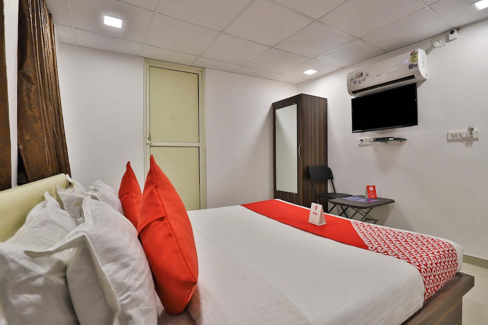 OYO 12229 Hotel Sarvagya, Navrangpura Ahmedabad, Ahmedabad