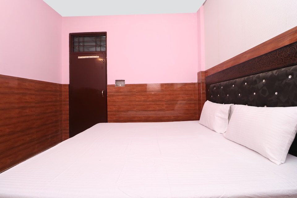 Flagship Hotel Arya, Nayagaon Chandigarh, Chandigarh