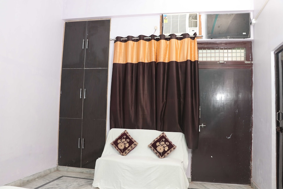 OYO Angoori Palace, Aligarh, Aligarh