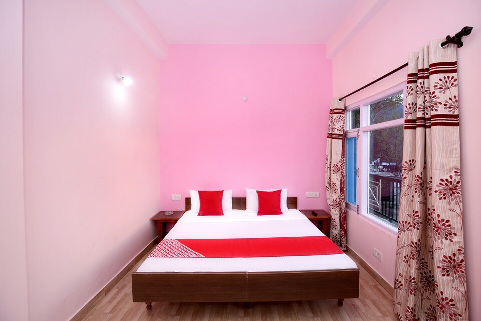 OYO Home 12233 Valley View, Shimla, Shimla