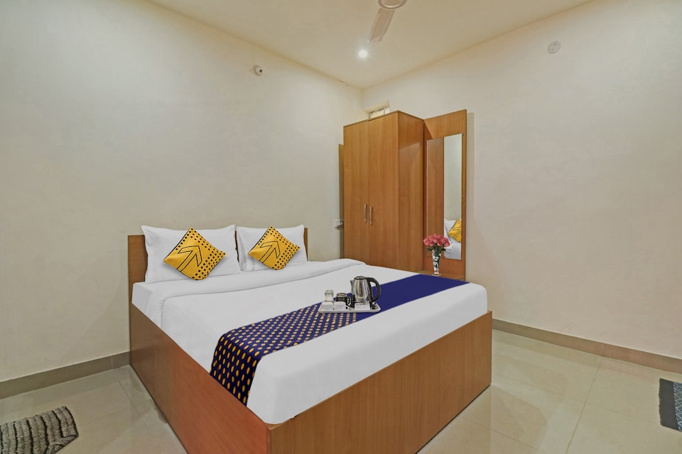 Hotel O Sri Saptagiri Boarding & Lodging, Peenya Bangalore, Bangalore