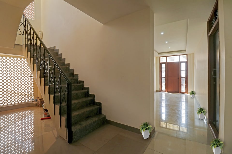 Hotel O Sri Saptagiri Boarding & Lodging, Peenya Bangalore, Bangalore