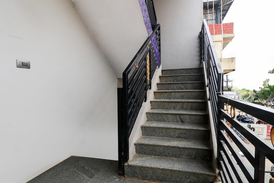 Hotel O Mathrushree Comforts, Jalahalli Bangalore, Bangalore
