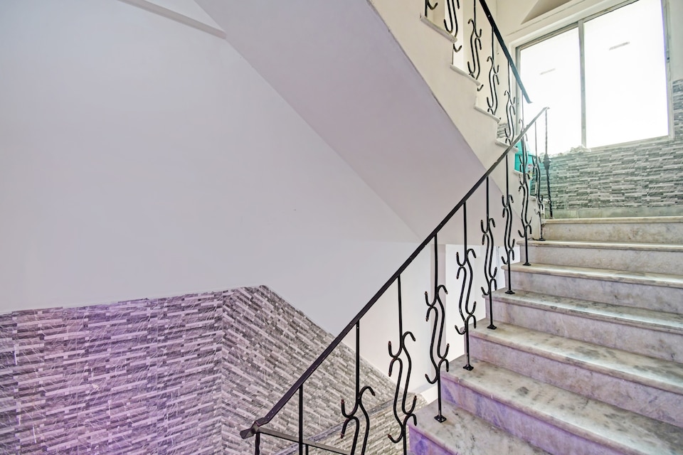 Hotel O Diamond Residency, Ruby Hospital Kolkata, Kolkata