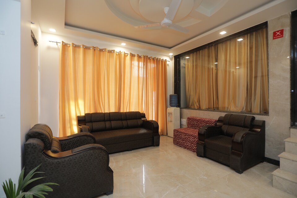 HOTEL O QUBIC STAY INN, Airport Delhi, Delhi Transit