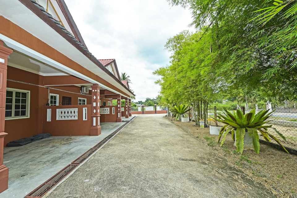 OYO 90642 Twin Mutiara Chalet & Homestay , Machang, Machang