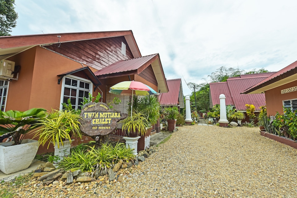 OYO 90642 Twin Mutiara Chalet & Homestay , Machang, Machang