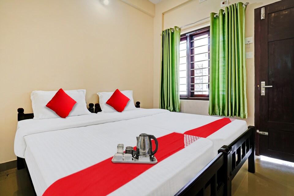 OYO Subhadra Residency Ac Non Ac, Edapally Kochi, Kochi