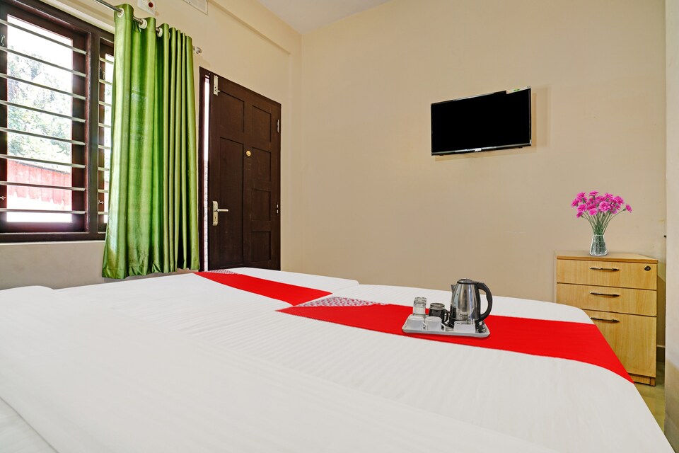 OYO Subhadra Residency Ac Non Ac, Edapally Kochi, Kochi