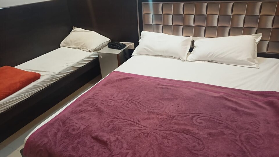 POP Hotel Golden, Ajmer Central, Ajmer