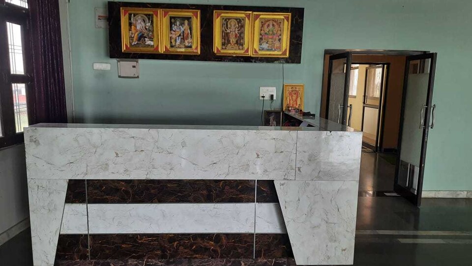 OYO Shyam Kripa Hotel, Mall Road Kanpur, Kanpur