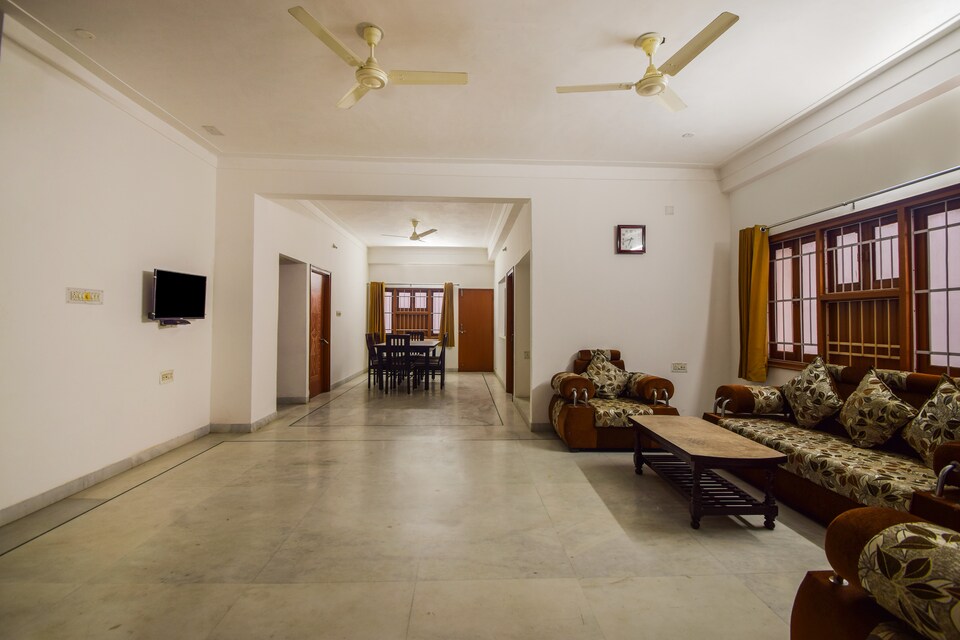 OYO Home 12240 Spacious 4BHK, Udaipur North, Udaipur