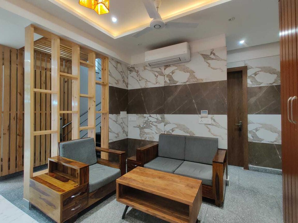 Flagship 701249 Hotel Crown 18 First, Noida City, Noida