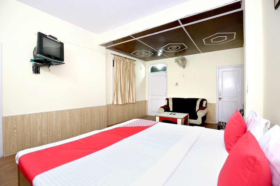 OYO Home 12241 Classic Stay, Shoghi Shimla, Shimla