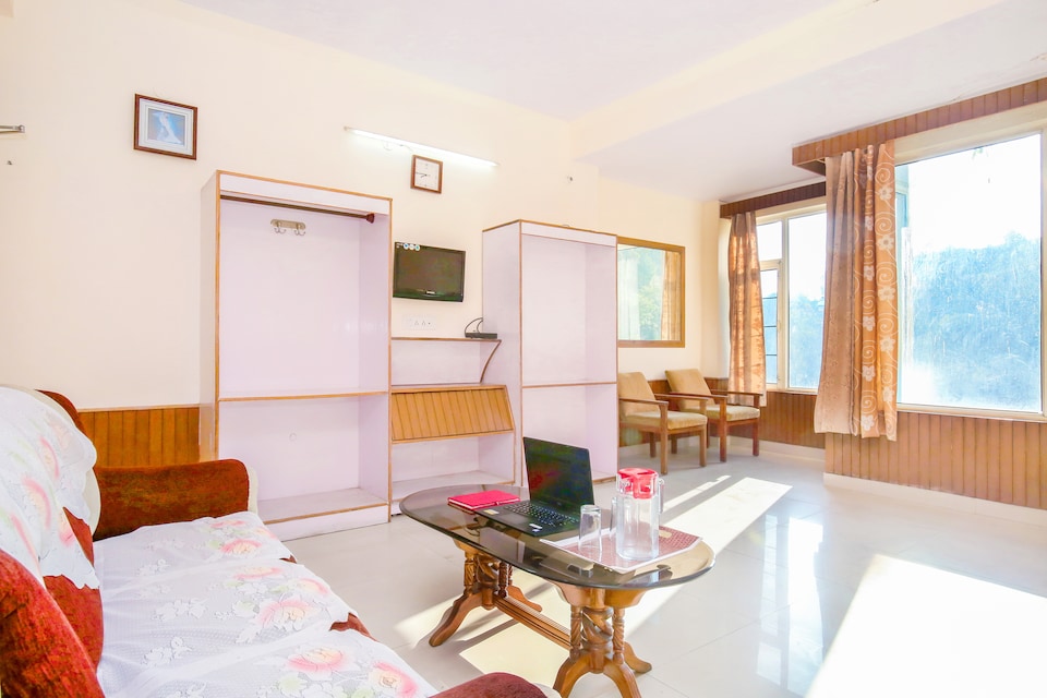 OYO Home 12242 Breezy Stay, Shoghi Shimla, Shimla
