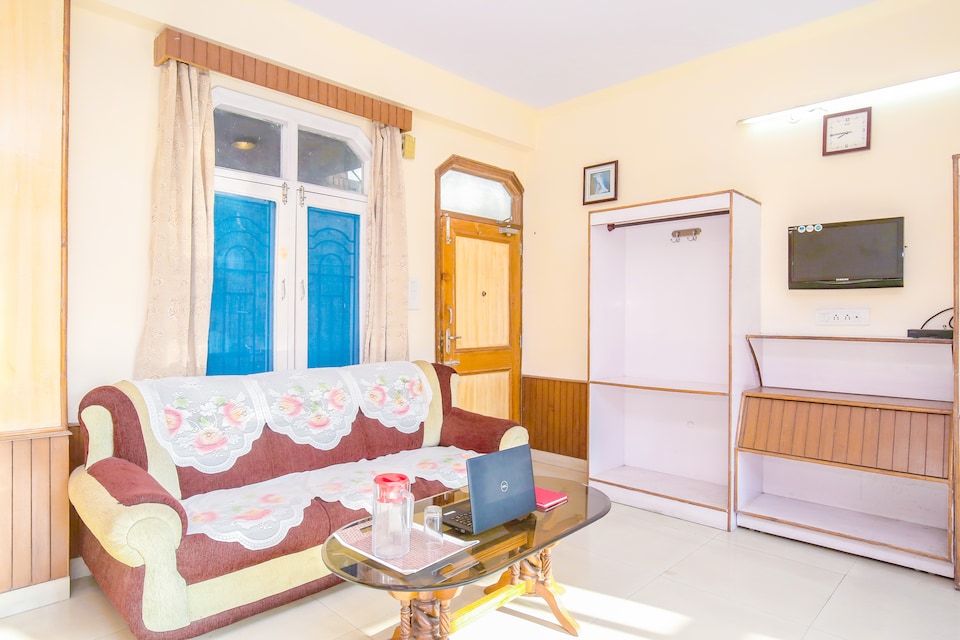 OYO Home 12242 Breezy Stay, Shoghi Shimla, Shimla