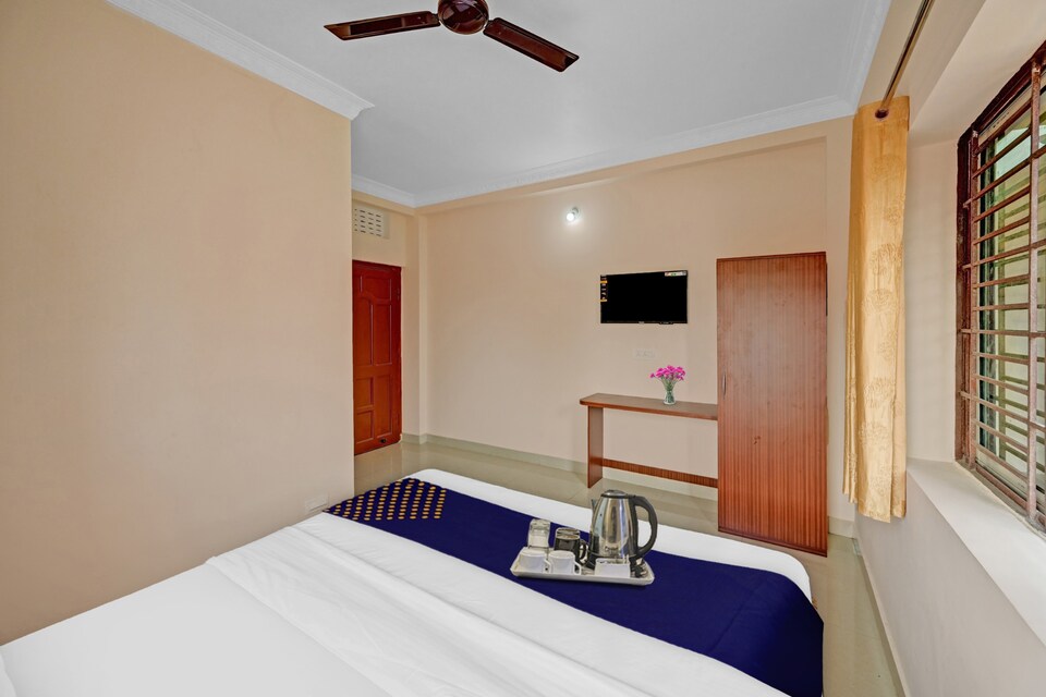 SPOT ON 701294 Sandy Bay Resort, CT Road Puri, Puri