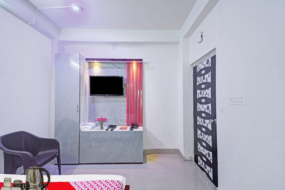 Hotel O Diamond Regency, Ruby Hospital Kolkata, Kolkata