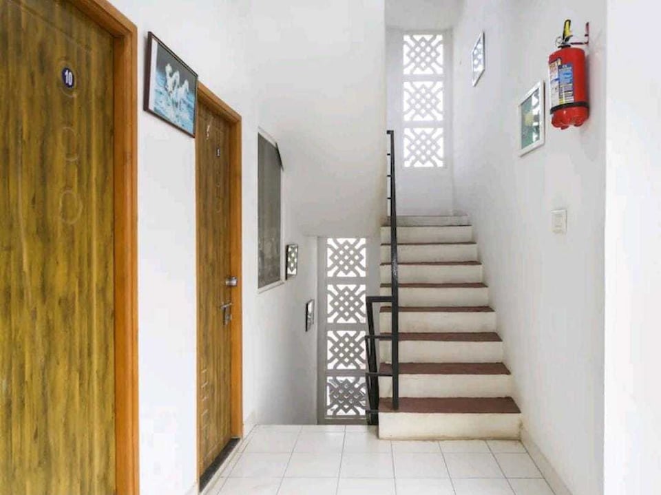 Hotel O SHAPPY INN , Koyambedu Chennai, Chennai