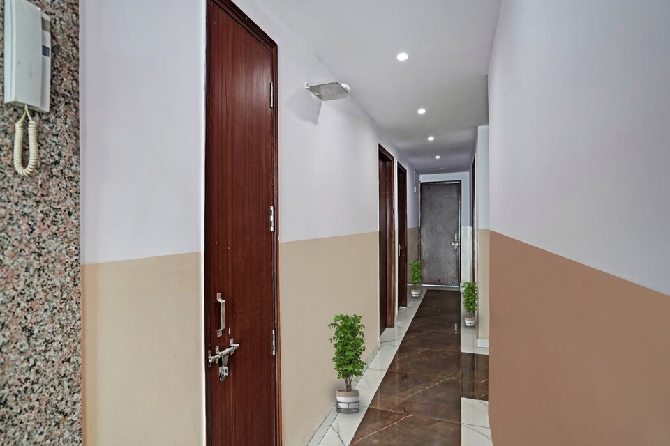 OYO 701335 Hotel Kailash, Noida Expressway SEZ, Noida