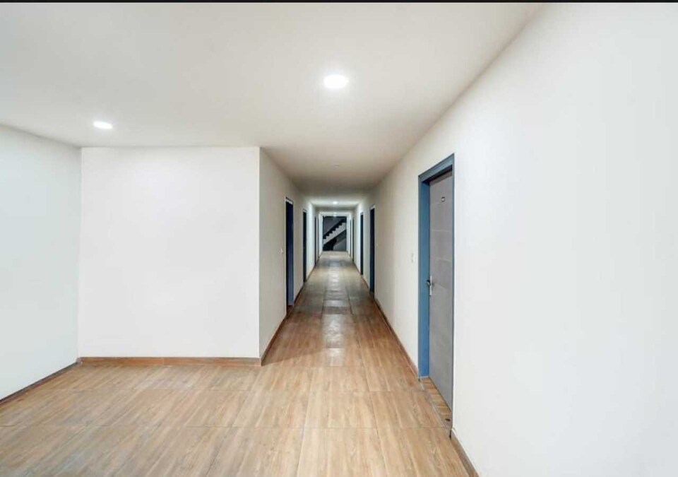 OYO Hotel Premium Snapper Near Dashrath Puri Metro Station, Dwarka Delhi, Delhi