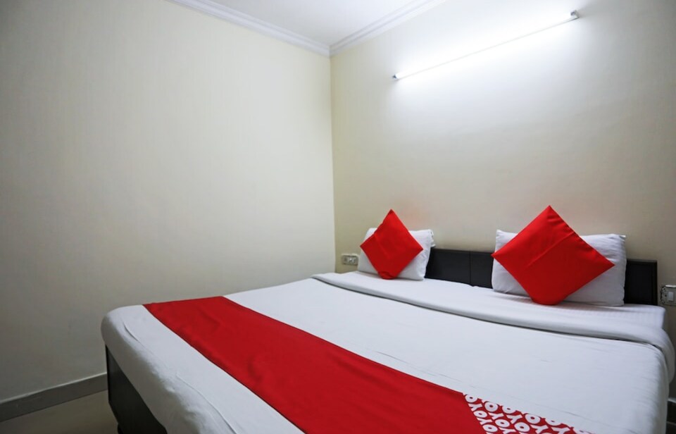 OYO Astar Hotel Inn Near Birla Mandir, Lakdikapul, Hyderabad