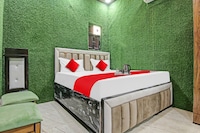 OYO Flagship Kashyap Residency 4