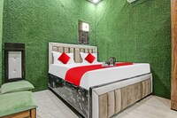 OYO Flagship Kashyap Residency 4