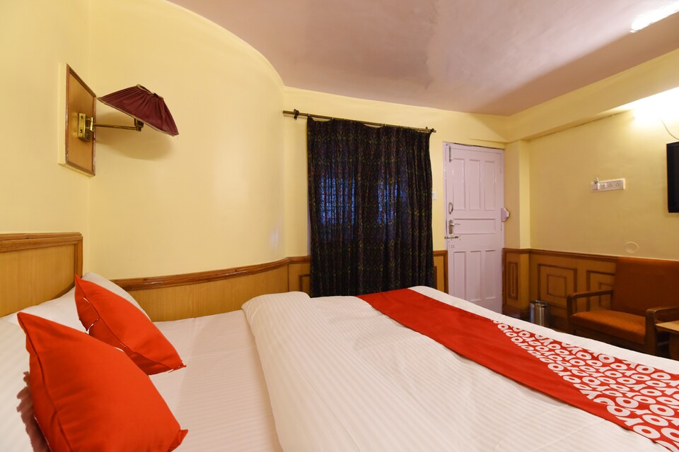 OYO 12268 Samrat, The Mall Road-Shimla, Shimla