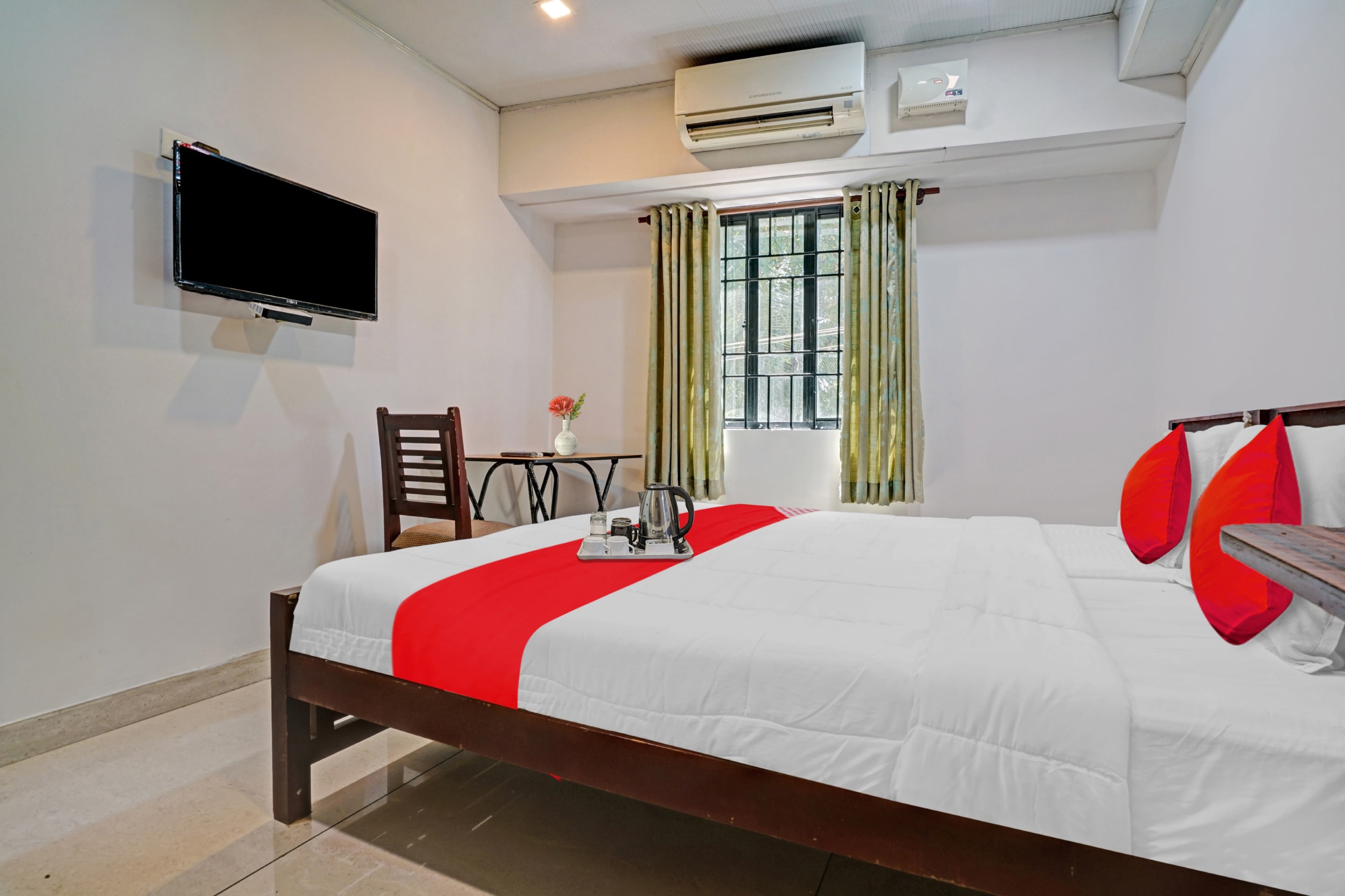 Hotel O Mezban Grand Suites, Flagship Kochi, Book @ ₹792 - OYO