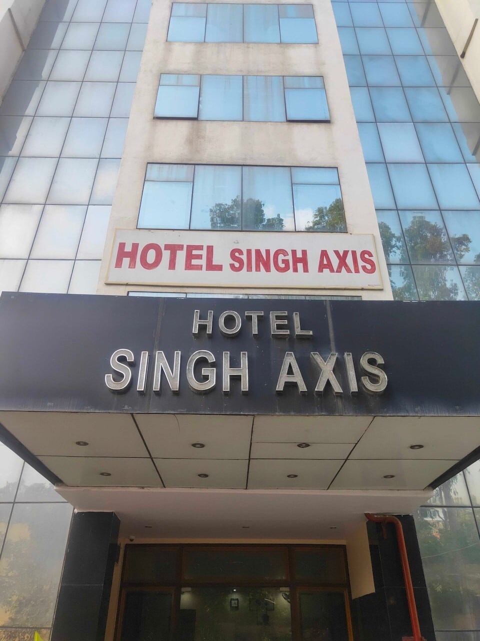 OYO 701611 Hotel Singh Axis , Udhampur, उधमपुर