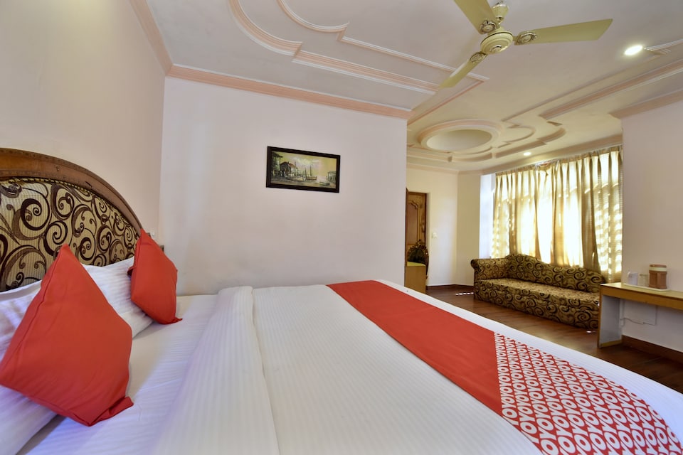 OYO 12274 रॉयल पैलेस, McLeod Ganj, मक्लिओड़-गंज
