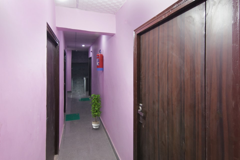 Hotel O Vikal Stay, Anand Vihar Delhi, Delhi