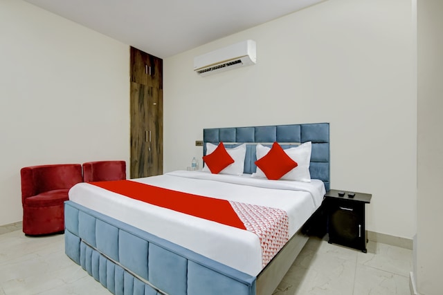 Flagship Discovery Rooms Near Akshardham