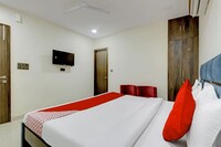 Flagship Discovery Rooms Near Akshardham