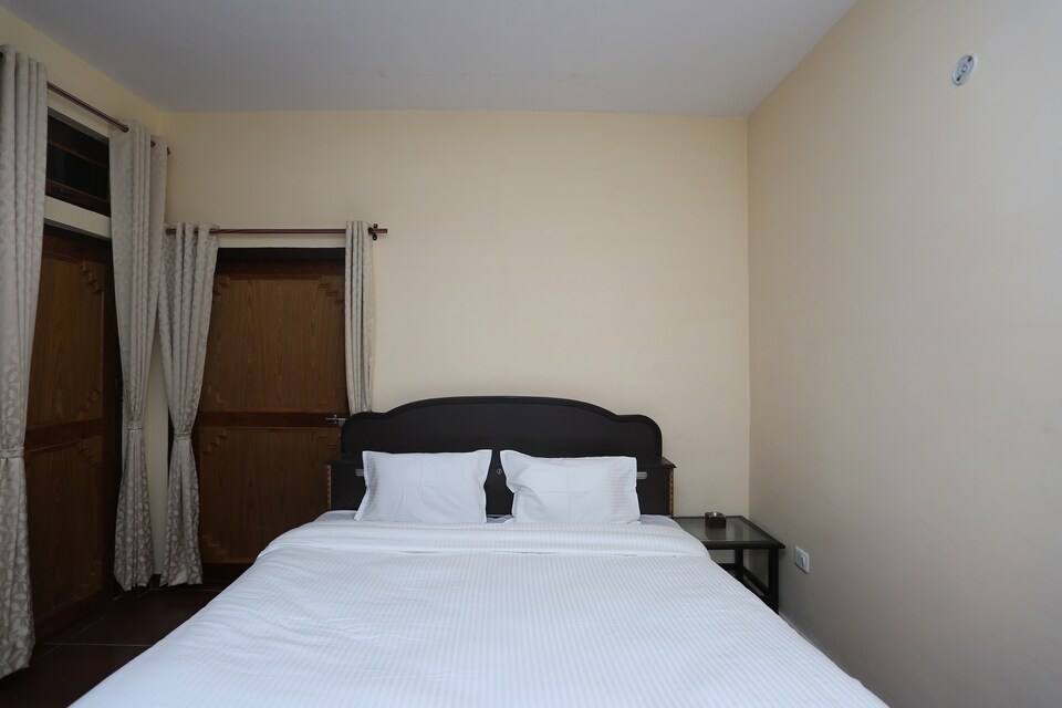 OYO Home 12312 Lake View 2 BHK, Bhimtal Nainital, Nainital