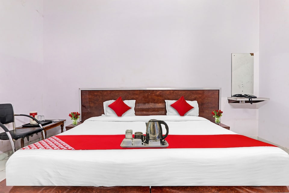 Flagship Chaitdeep Palace, Golghar, Gorakhpur